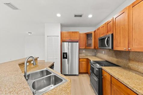10821 NW 76th Lane Doral FL 33178