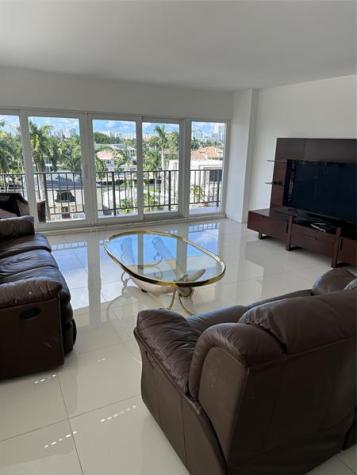 2500 E Las Olas Boulevard Fort Lauderdale FL 33301