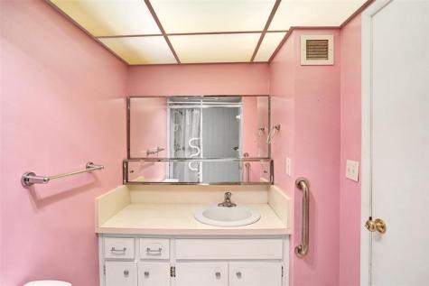 2500 NE 48 Lane Fort Lauderdale FL 33308