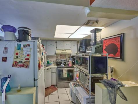 3253 Riverside Drive Coral Springs FL 33065