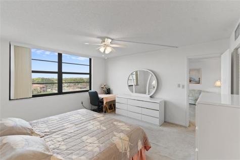 900 Colony Point Circle Pembroke Pines FL 33026