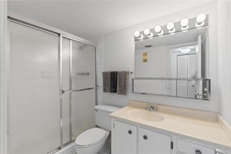 900 Colony Point Circle Pembroke Pines FL 33026
