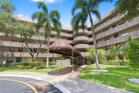900 Colony Point Circle Pembroke Pines FL 33026