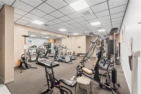 900 Colony Point Circle Pembroke Pines FL 33026