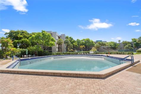 900 Colony Point Circle Pembroke Pines FL 33026