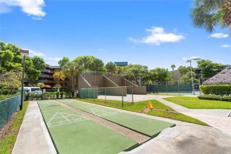 900 Colony Point Circle Pembroke Pines FL 33026