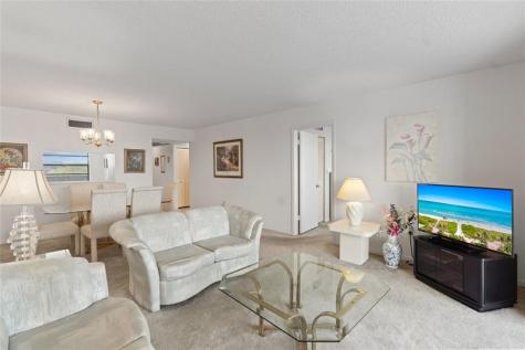 900 Colony Point Circle Pembroke Pines FL 33026