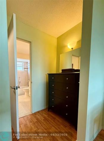 2800 NW 47th Terrace Lauderdale Lakes FL 33313