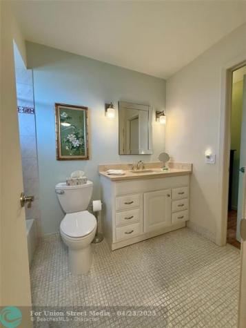 2800 NW 47th Terrace Lauderdale Lakes FL 33313