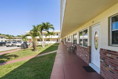 1451 N 12th Court Hollywood FL 33019