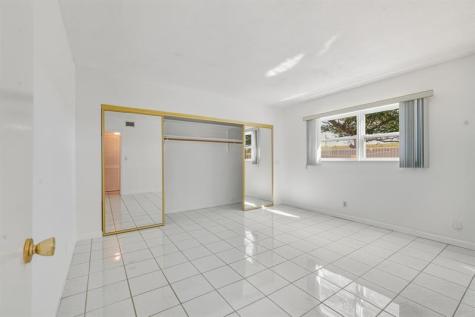 1451 N 12th Court Hollywood FL 33019