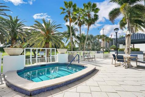 550 SE Mizner Boulevard Boca Raton FL 33432