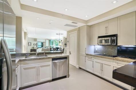 550 SE Mizner Boulevard Boca Raton FL 33432