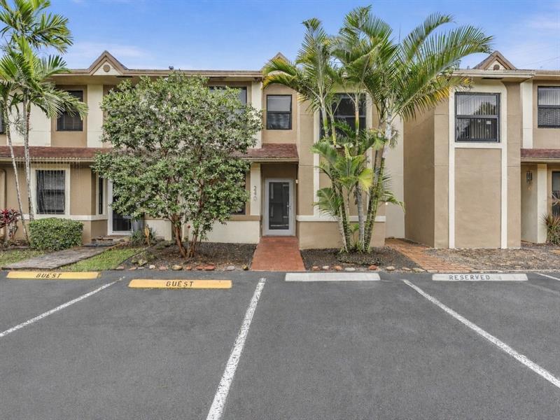 240 City View Drive Fort Lauderdale FL 33311