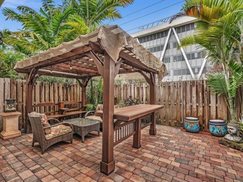 240 City View Drive Fort Lauderdale FL 33311