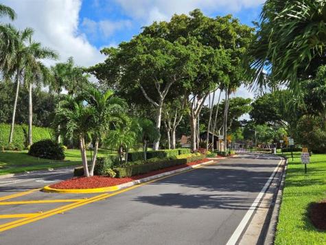 8223 Springlake Drive Boca Raton FL 33496
