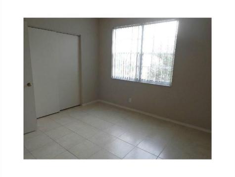 51 Whitehead Circle Weston FL 33326