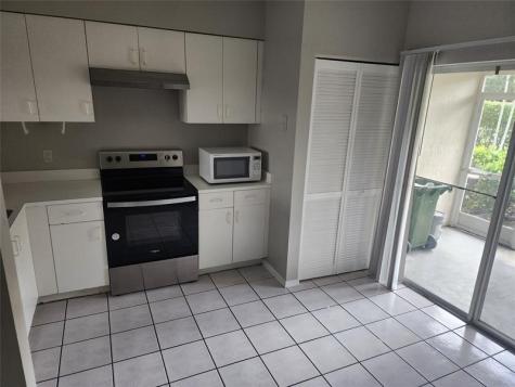 51 Whitehead Circle Weston FL 33326
