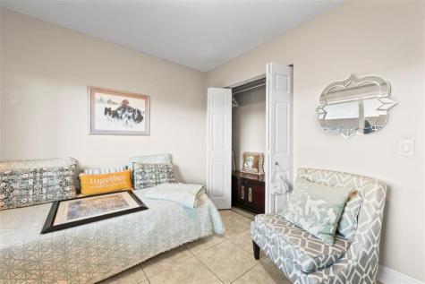 800 SW 125th Way Pembroke Pines FL 33027