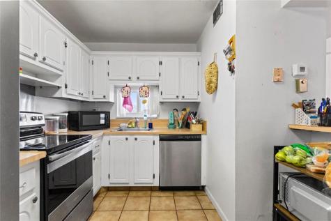 8990 S Hollybrook Boulevard Pembroke Pines FL 33025
