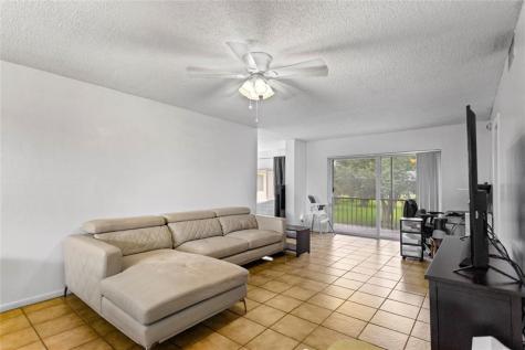 8990 S Hollybrook Boulevard Pembroke Pines FL 33025