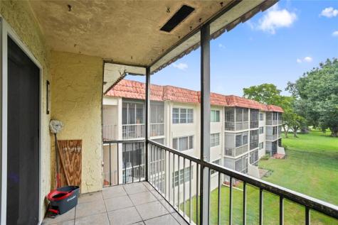 8990 S Hollybrook Boulevard Pembroke Pines FL 33025