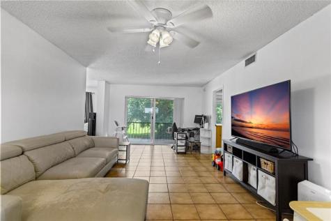 8990 S Hollybrook Boulevard Pembroke Pines FL 33025