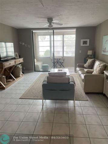 2821 Somerset Drive Lauderdale Lakes FL 33311