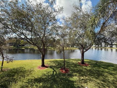 2106 S Cypress Bend Drive Pompano Beach FL 33069