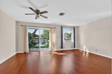 2024 Discovery Circle Deerfield Beach FL 33442