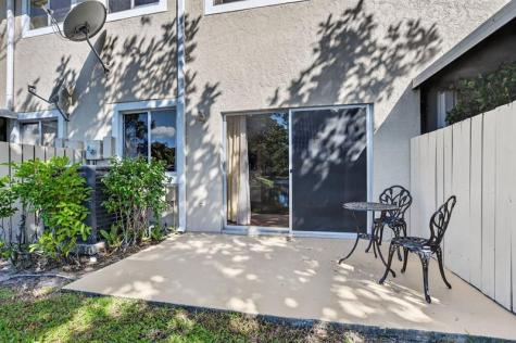 2024 Discovery Circle Deerfield Beach FL 33442