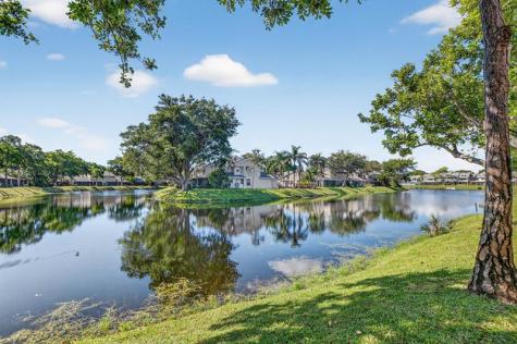 2024 Discovery Circle Deerfield Beach FL 33442
