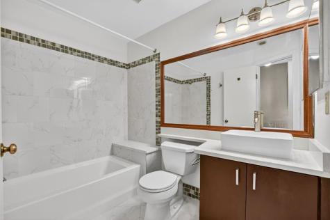 2024 Discovery Circle Deerfield Beach FL 33442