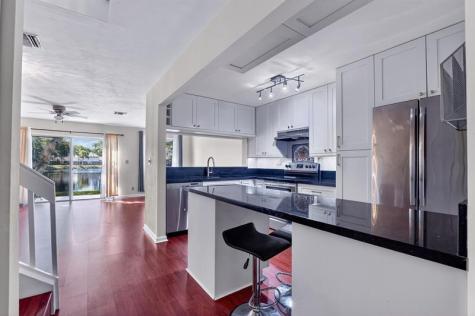 2024 Discovery Circle Deerfield Beach FL 33442