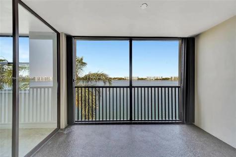 117 Lake Emerald Drive Oakland Park FL 33309