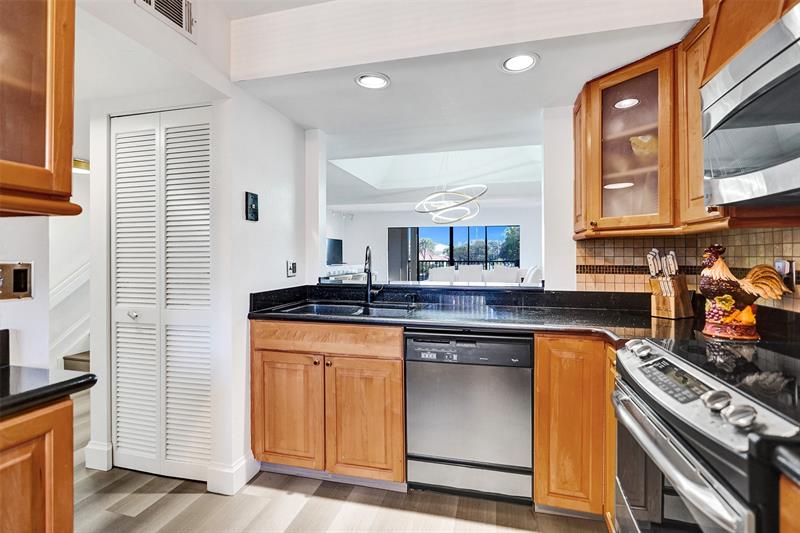 270 Captains Walk Delray Beach FL 33483