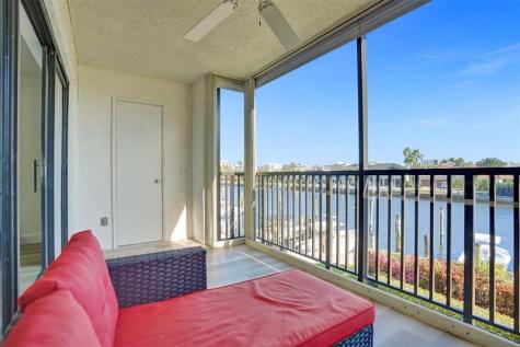 270 Captains Walk Delray Beach FL 33483