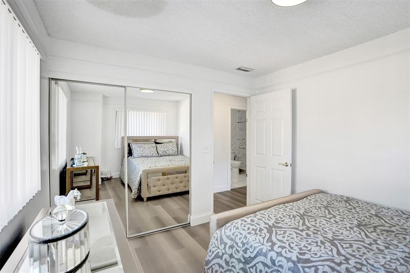 270 Captains Walk Delray Beach FL 33483