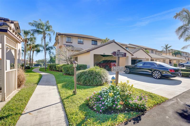 270 Captains Walk Delray Beach FL 33483