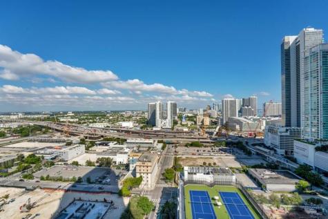 851 NE 1st Avenue Miami FL 33132