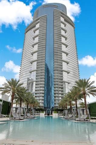 851 NE 1st Avenue Miami FL 33132