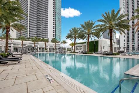851 NE 1st Avenue Miami FL 33132