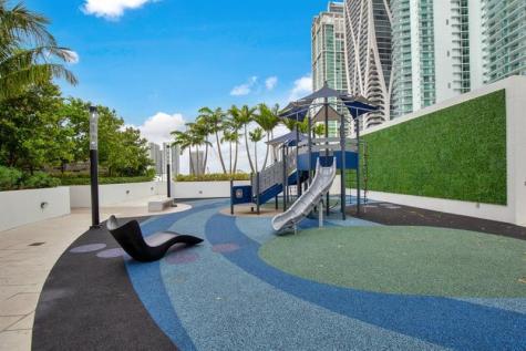 851 NE 1st Avenue Miami FL 33132