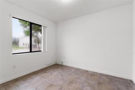 340 NE 208th Terrace Miami FL 33179