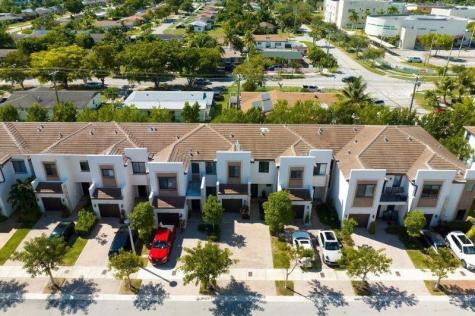 340 NE 208th Terrace Miami FL 33179
