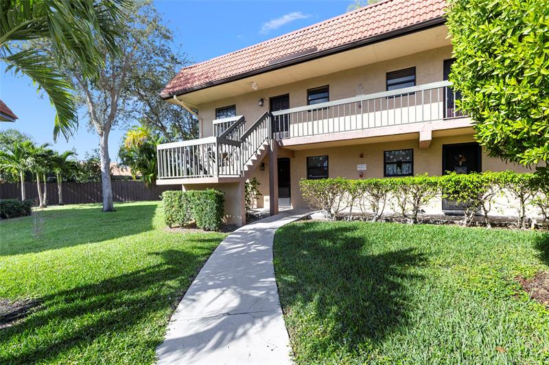 21902 Lake Forest Circle Boca Raton FL 33433