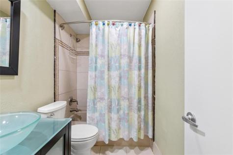 1759 NE 39th Court Pompano Beach FL 33064