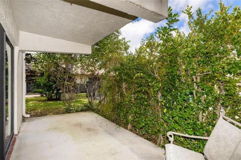 1759 NE 39th Court Pompano Beach FL 33064
