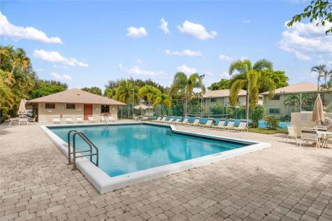 1759 NE 39th Court Pompano Beach FL 33064