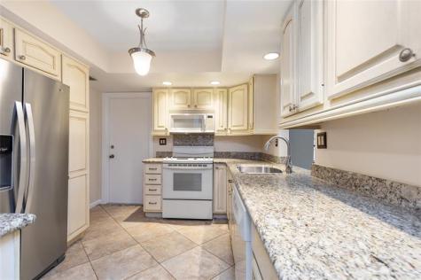 1759 NE 39th Court Pompano Beach FL 33064